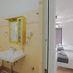 Empo *