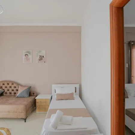 Empo Apartment *