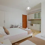 Empo Ksamil