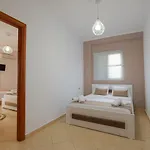 Empo * Ksamil